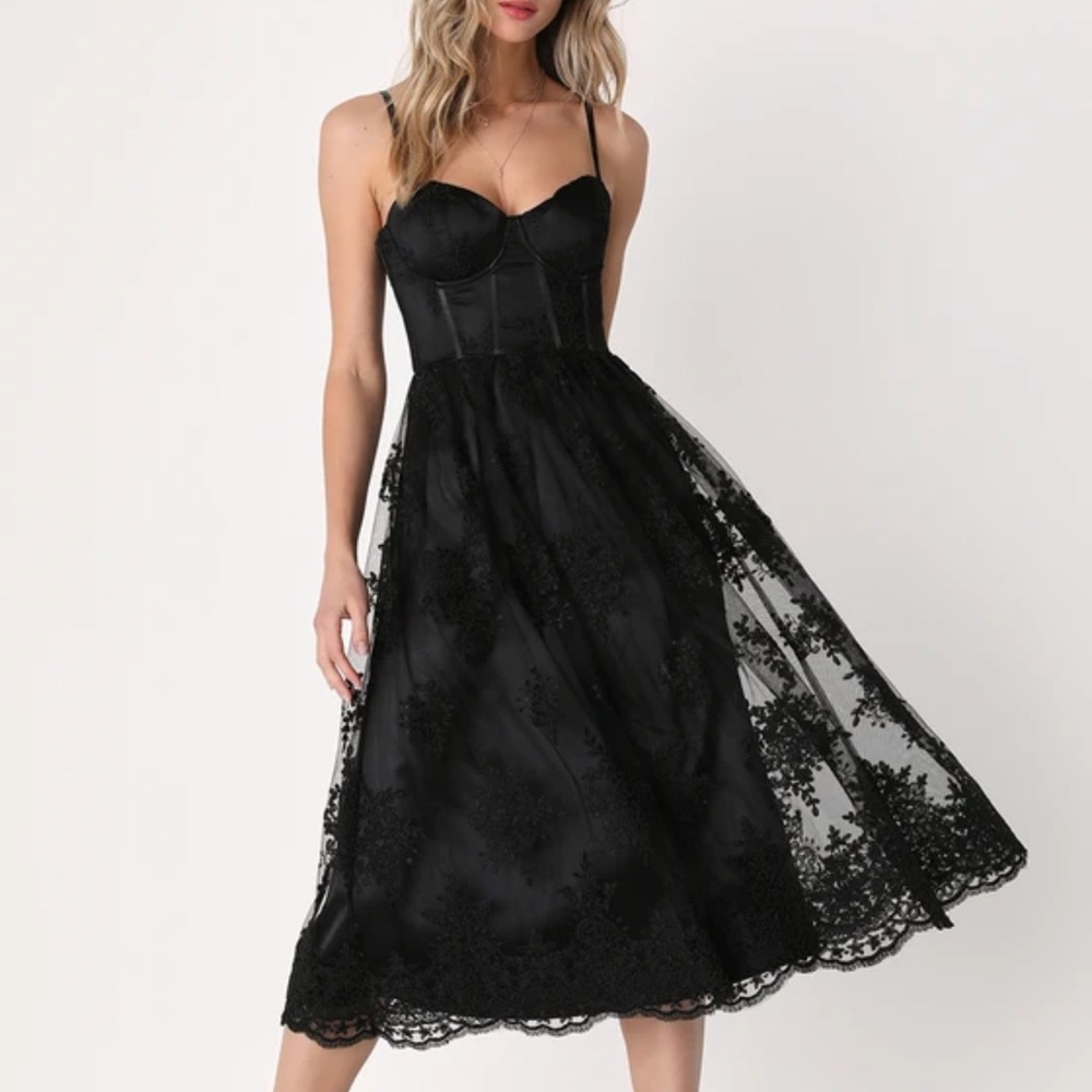 Lulu's Black Lace Bustier Midi Dress